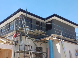 Read more about the article Exterior Wall Cladding vs Rendering: What’s the Difference?